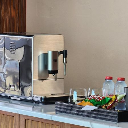 Appartement Downtown Oasis, Burj Khalifa Views, Luxury Amenities à Dubaï Extérieur photo