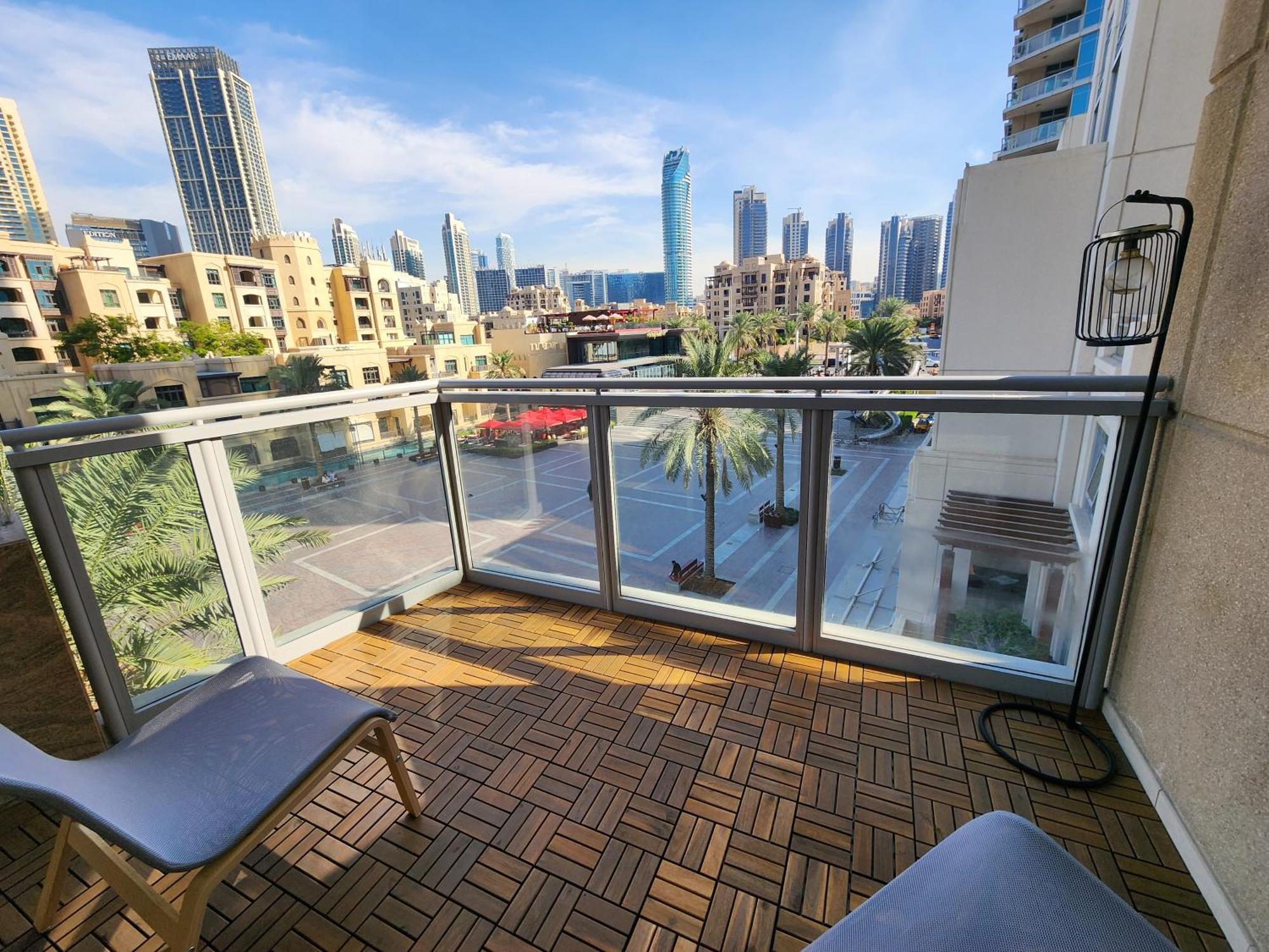 Appartement Downtown Oasis, Burj Khalifa Views, Luxury Amenities à Dubaï Extérieur photo