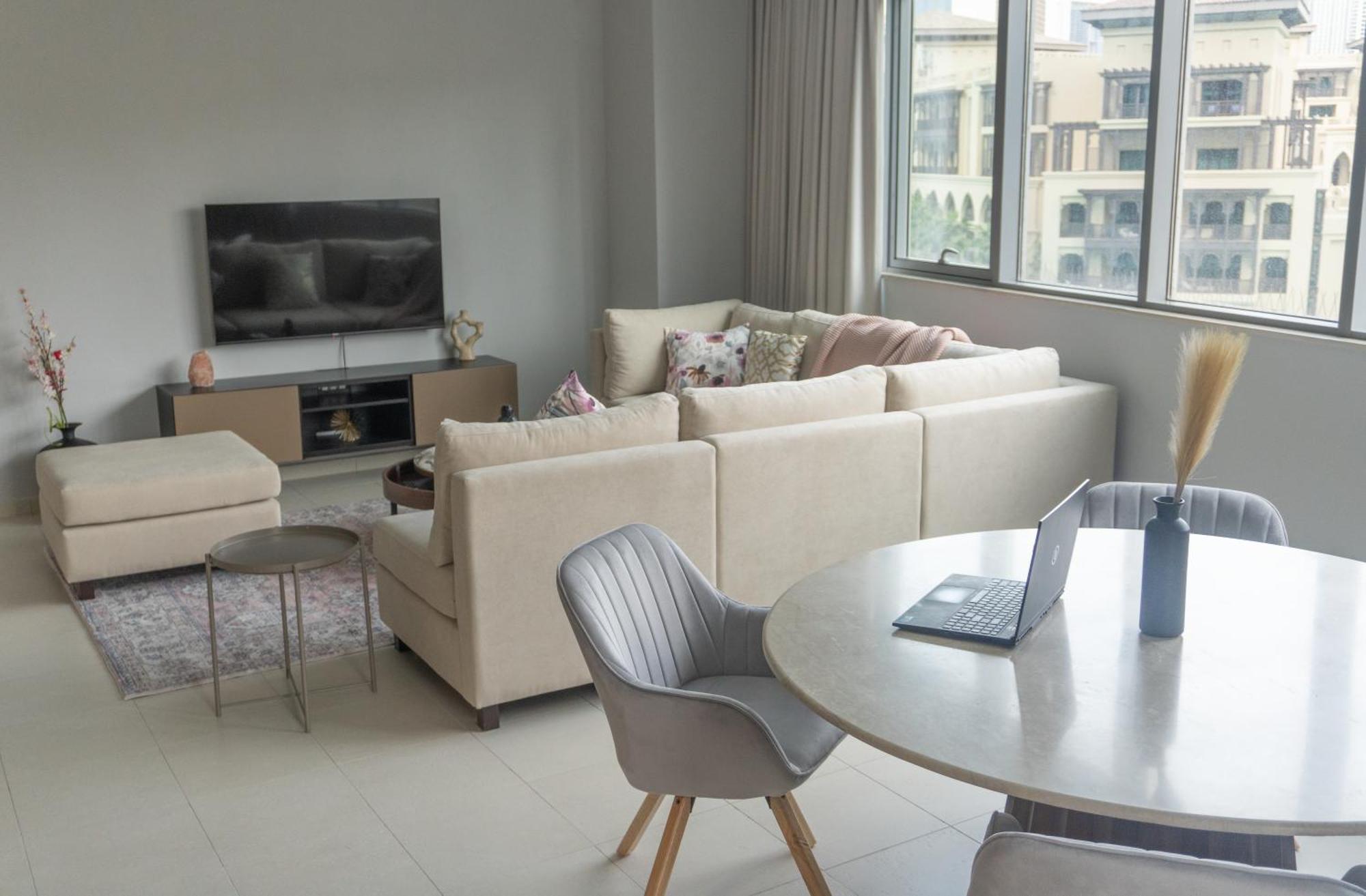 Appartement Downtown Oasis, Burj Khalifa Views, Luxury Amenities à Dubaï Extérieur photo